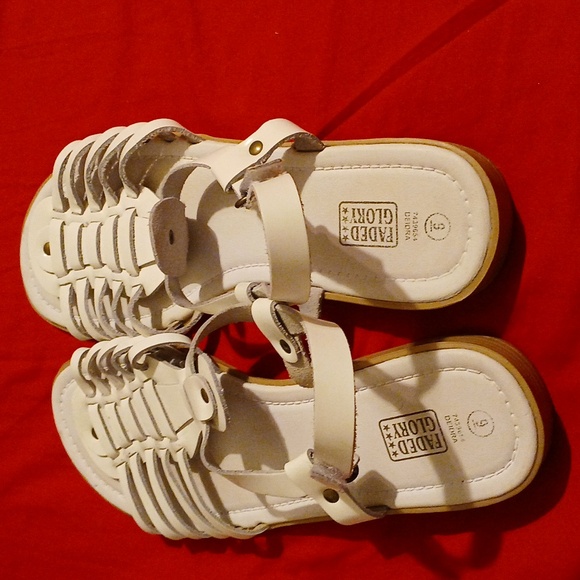 Faded Glory sandals - Picture 6 of 9